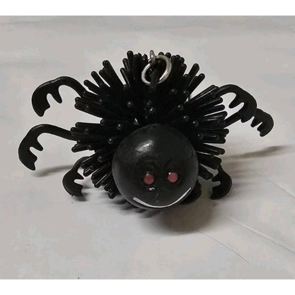 Vintage Halloween Novelty Counter Spikey Spider Seasonal Key Chain 1-2" Kidcore